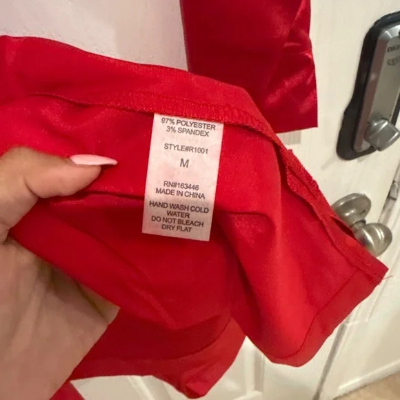 Dose of roses red robe - Picture 5 of 6